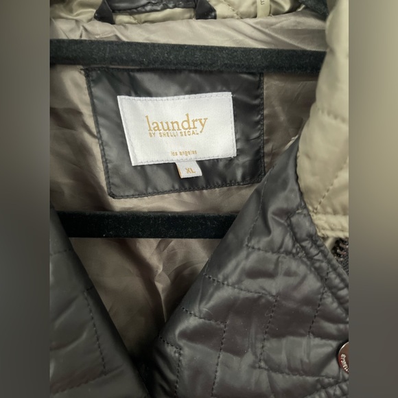 Bomber Insulated Jacket - Picture 3 of 5